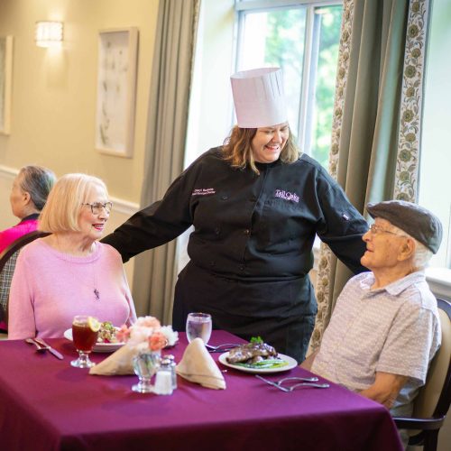 Residents dining together in the Tall Oaks dining room